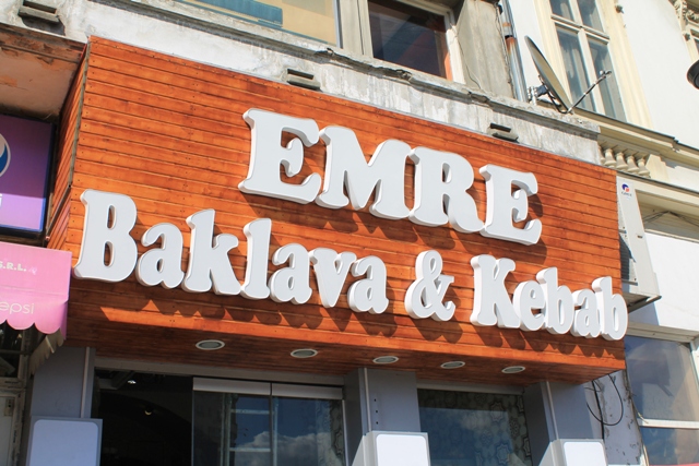 Firma publicitara din lemn emre